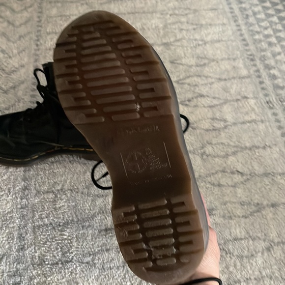 Airwair Black Combat Boots Made in England Size 4 -Fits like size 7/8 - Picture 3 of 5